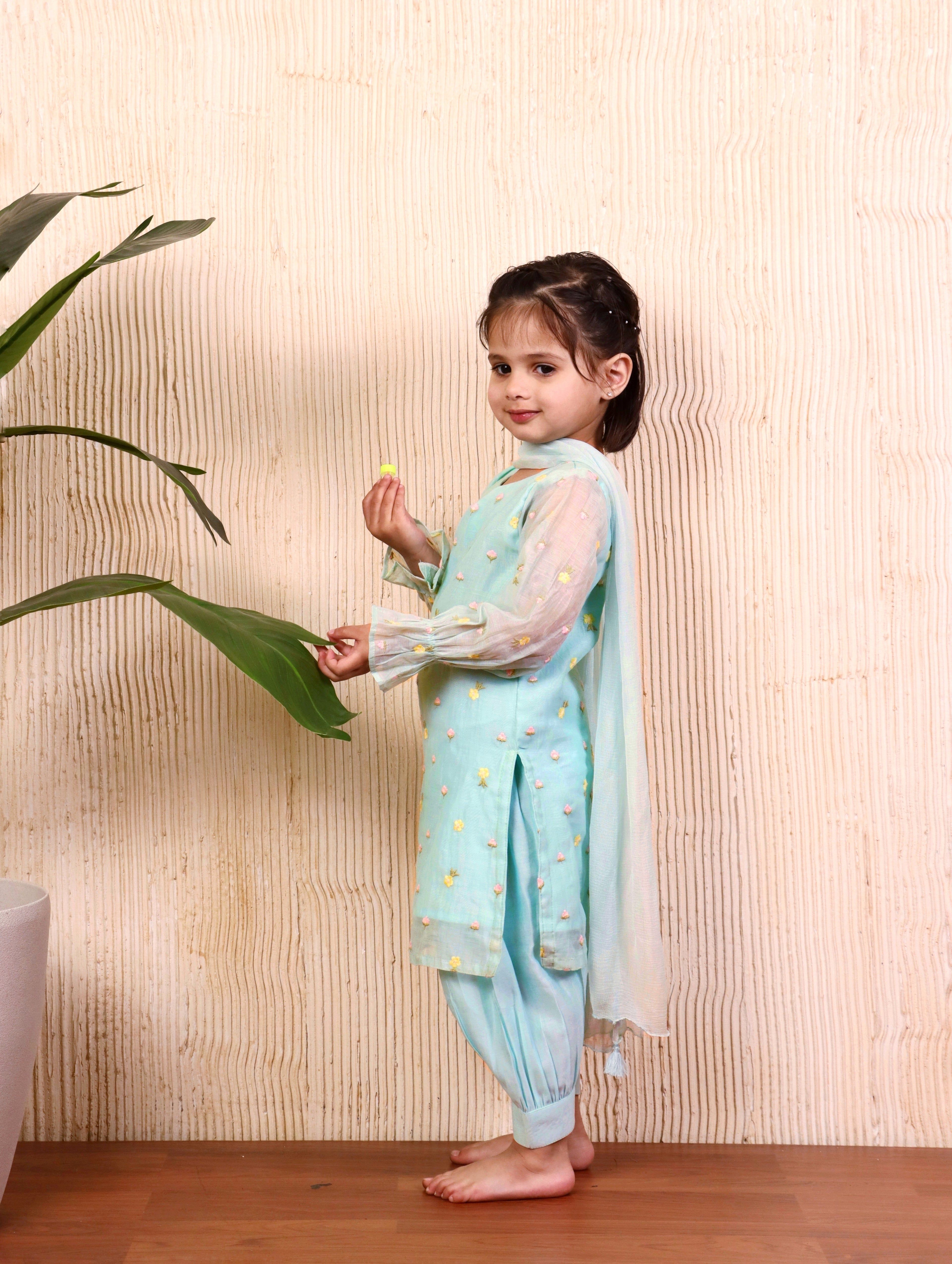 Amina Suit Set