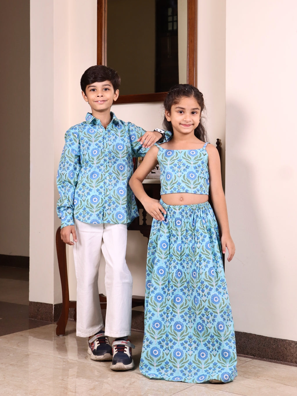Blue-bell Twining Set