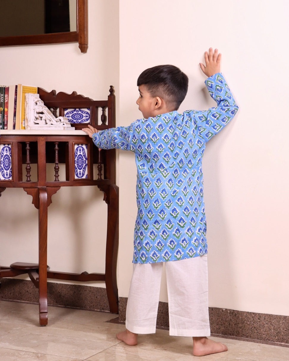 Aarav Kurta Pyjama Set
